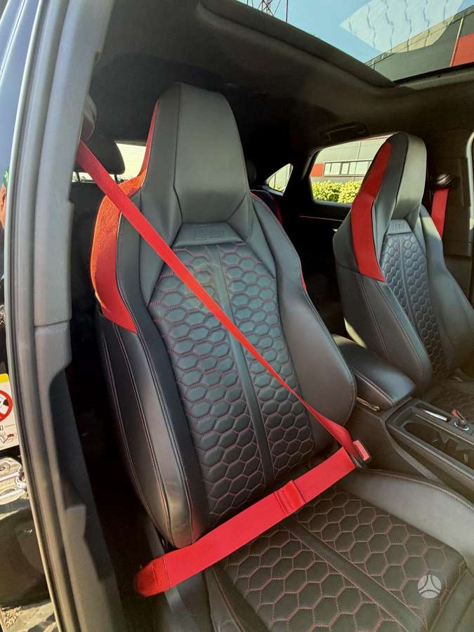Audi RS Q3, 2.5 l., hatchback