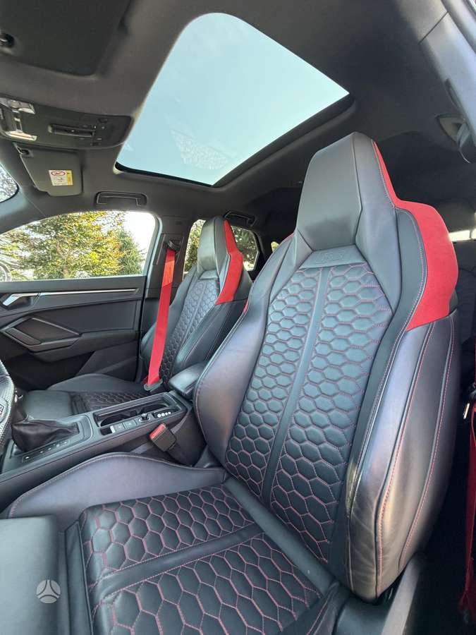 Audi RS Q3, 2.5 l., hatchback