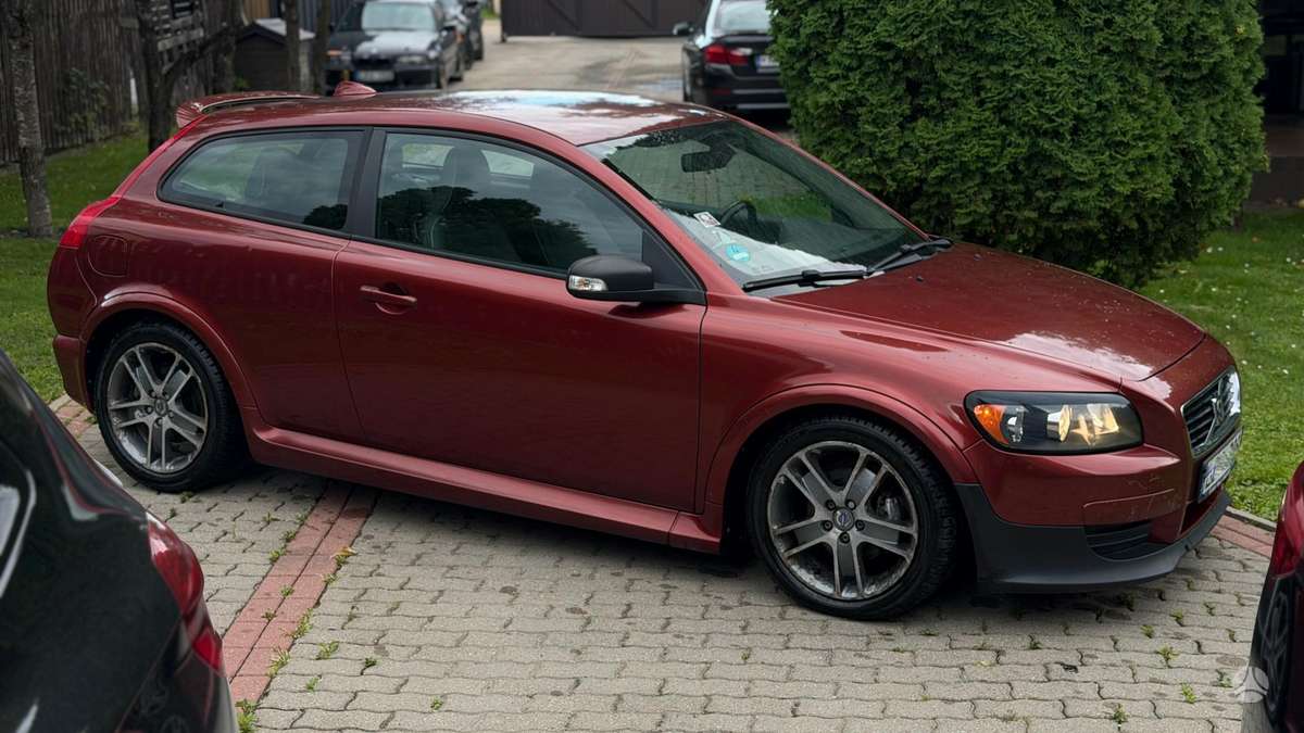 Volvo C30, 1.6 l., hatchback