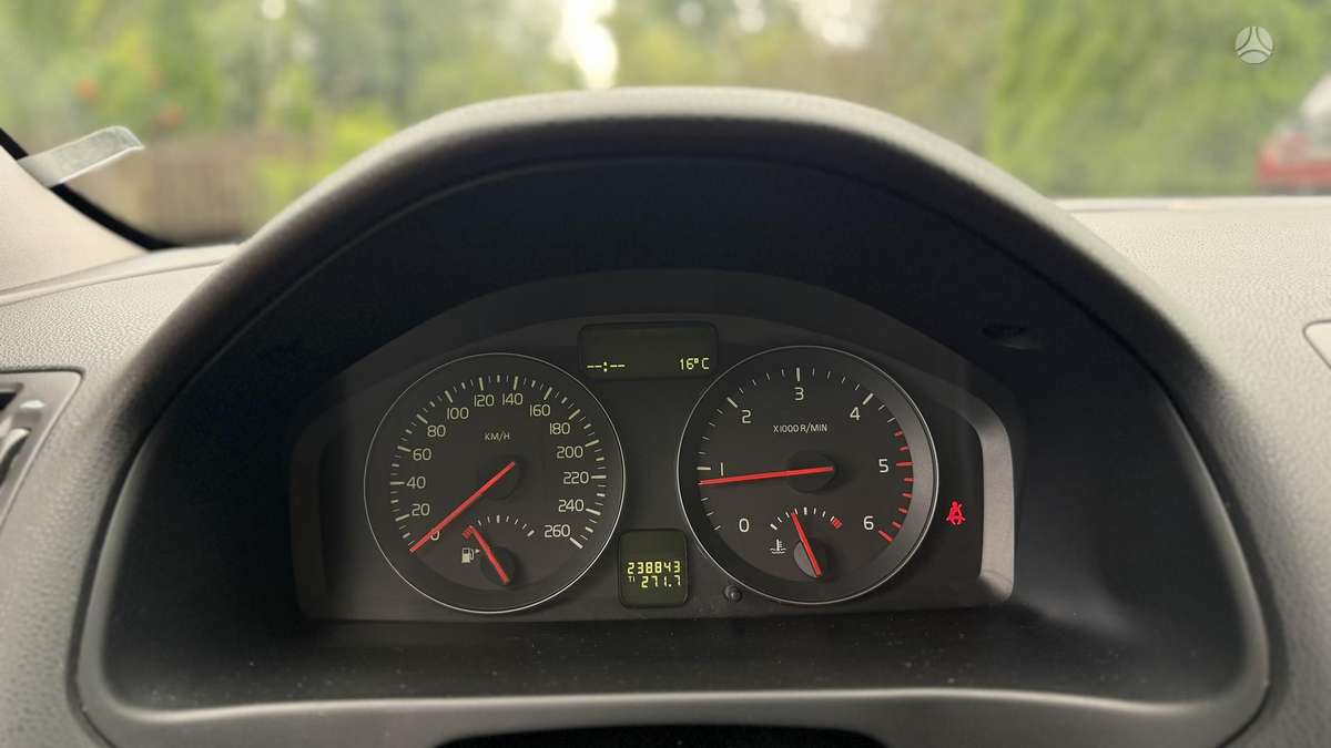 Volvo C30, 1.6 l., hatchback