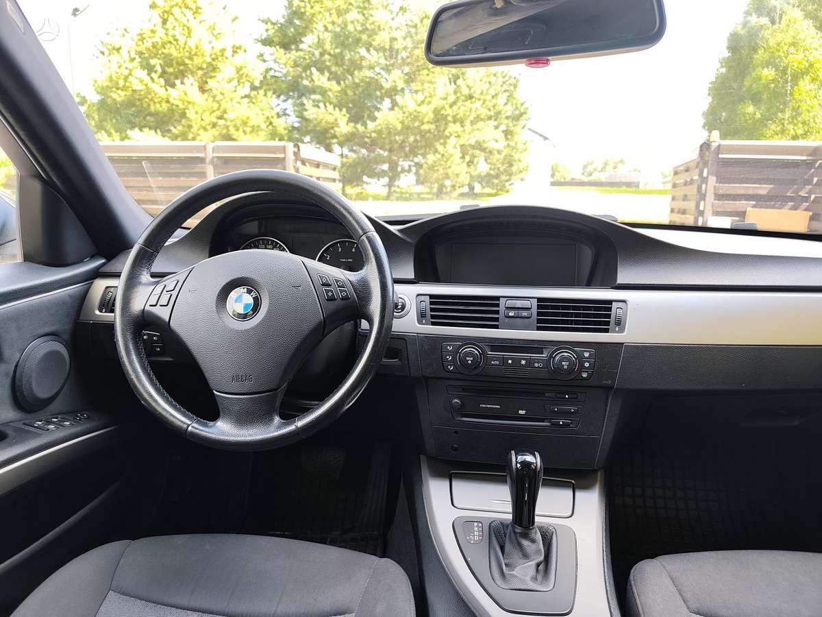 BMW 320, 2.0 l., Седан