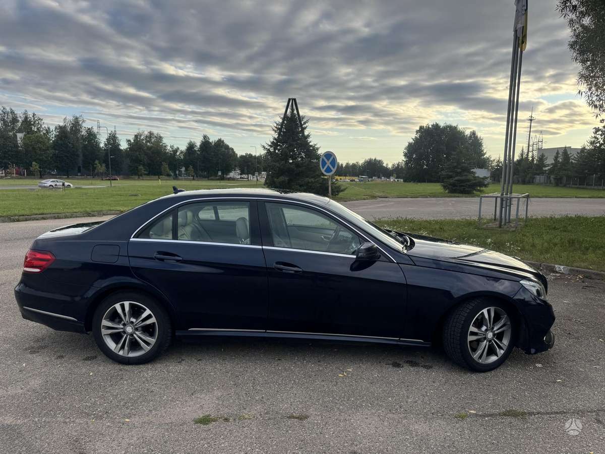 Mercedes-Benz E220, 2.1 l., Седан