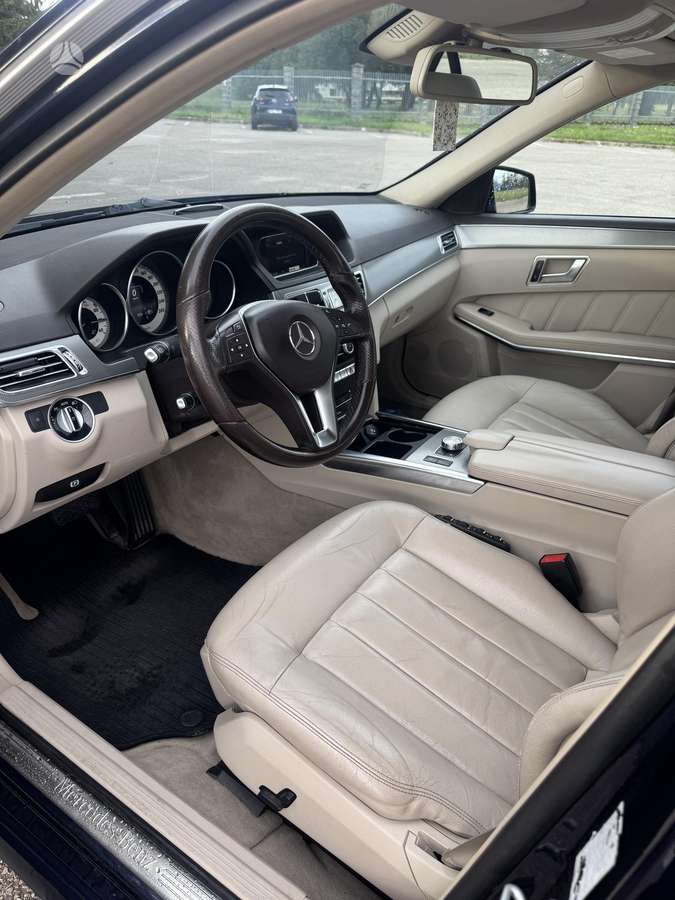 Mercedes-Benz E220, 2.1 l., Седан