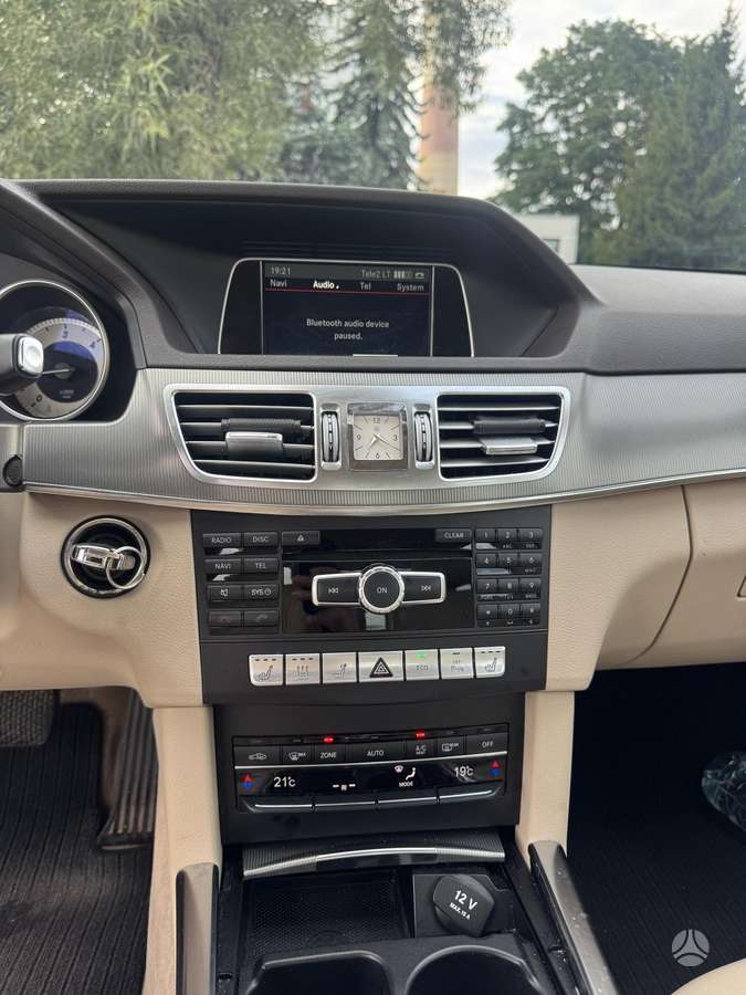 Mercedes-Benz E220, 2.1 l., Седан