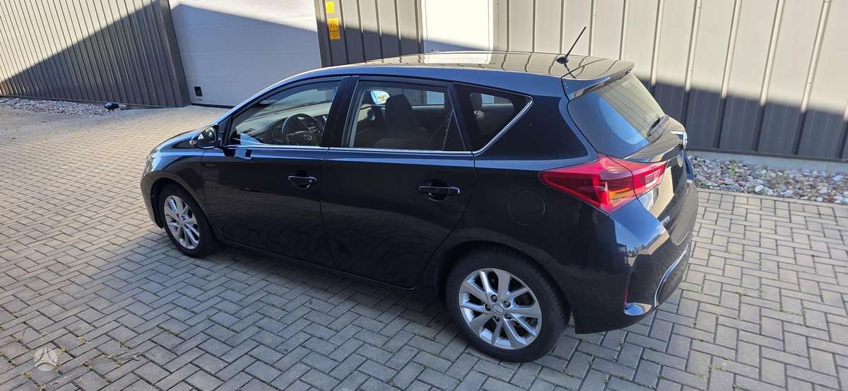 Toyota Auris - 2