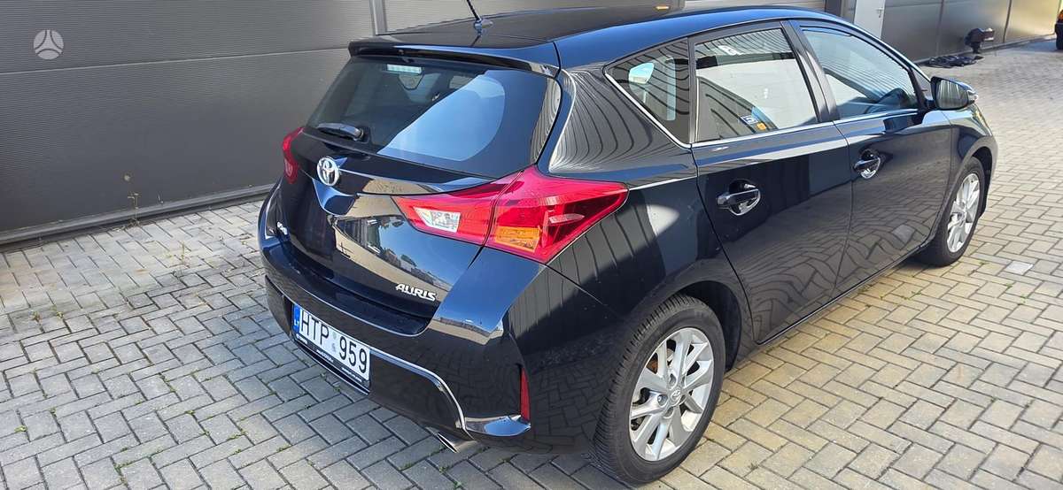 Toyota Auris - 4
