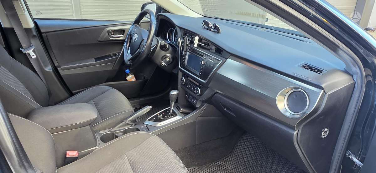 Toyota Auris - 7