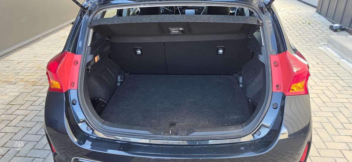 Toyota Auris - 9