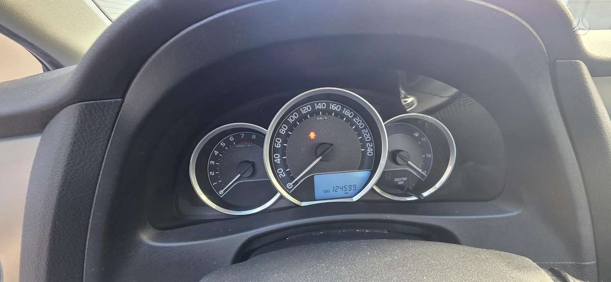 Toyota Auris - 10