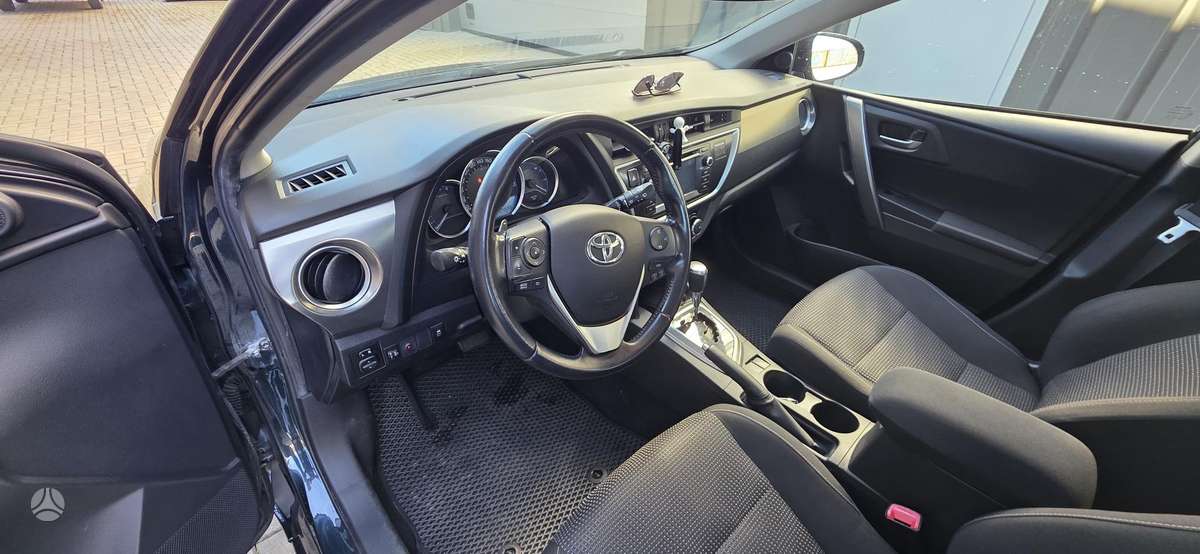 Toyota Auris, 1.6 l., hatchback