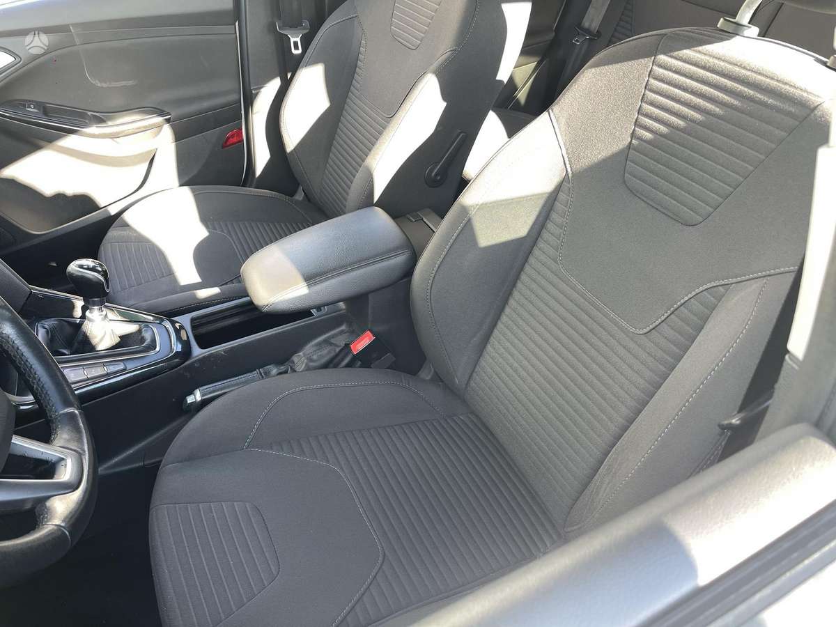 Ford Focus, 1.5 l., Хэтчбек