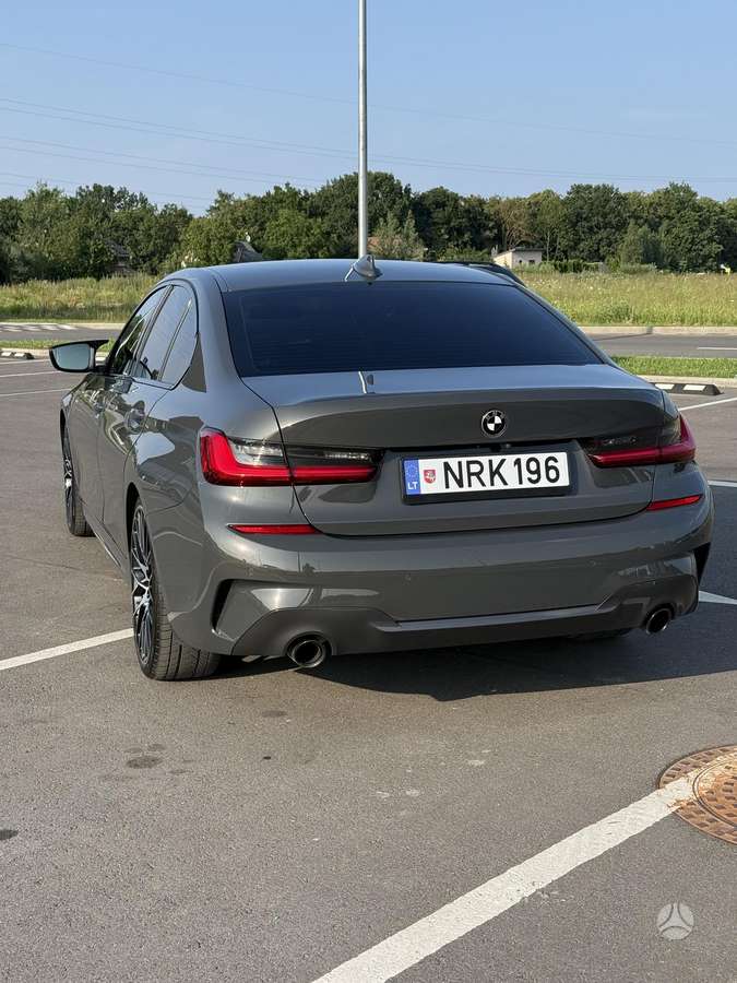BMW 330, 3.0 l., Седан