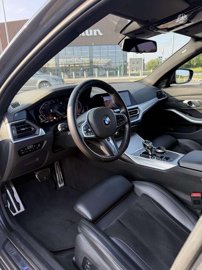 BMW 330, 3.0 l., Седан