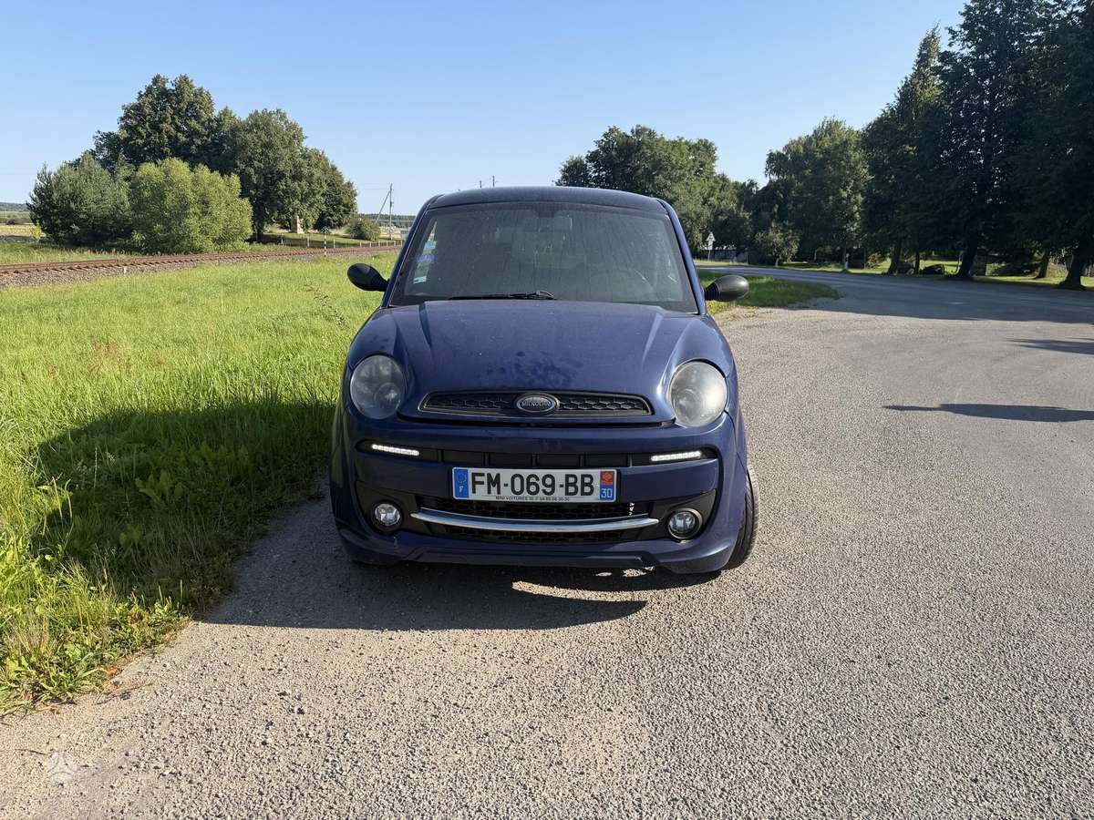 Microcar DUE, kupė (coupe)