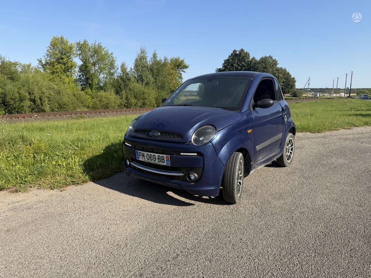 Microcar DUE, kupė (coupe)