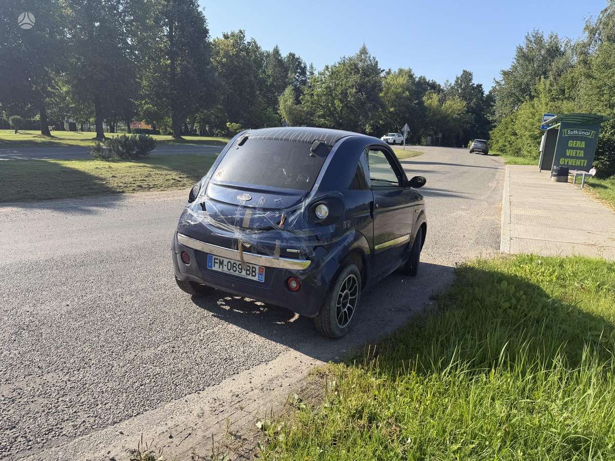 Microcar DUE, kupė (coupe)