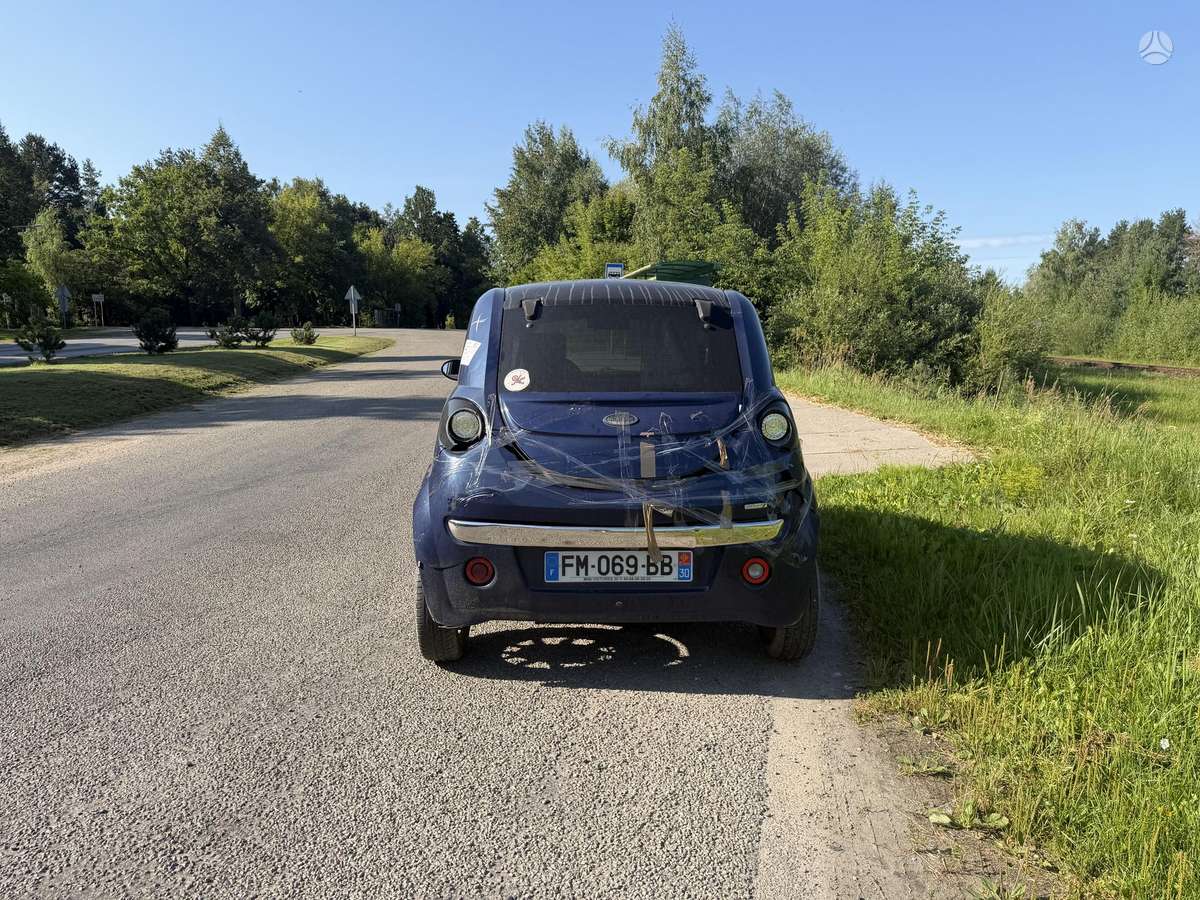 Microcar DUE, kupė (coupe)