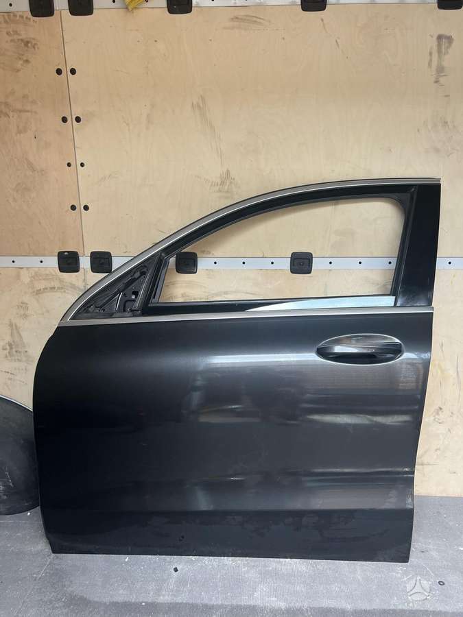 Mercedes-Benz EQC kėbulo dalys
