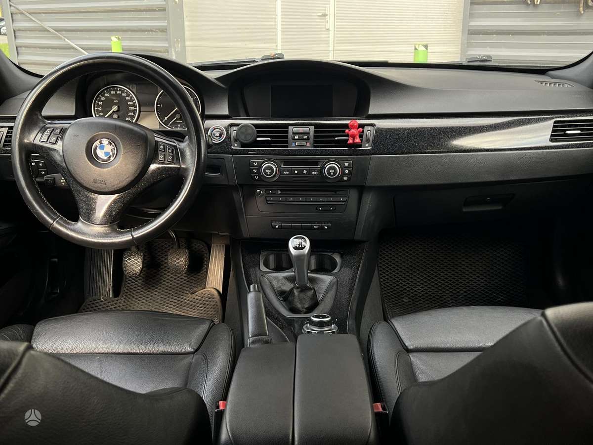 BMW 320, 2.0 l., wagon