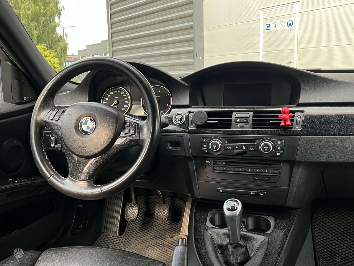 BMW 320, 2.0 l., wagon