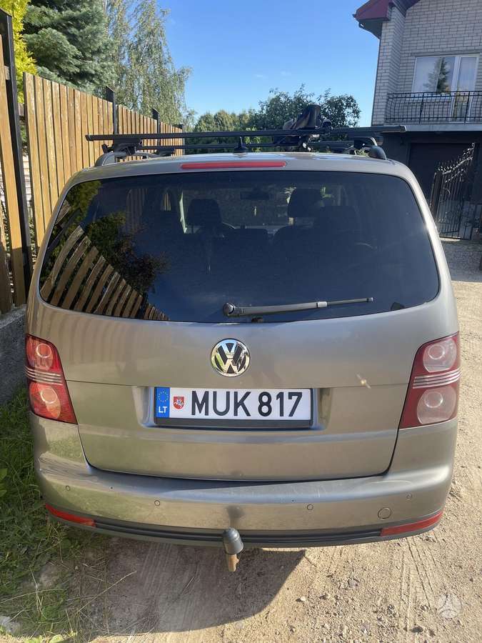 Volkswagen Touran - 2