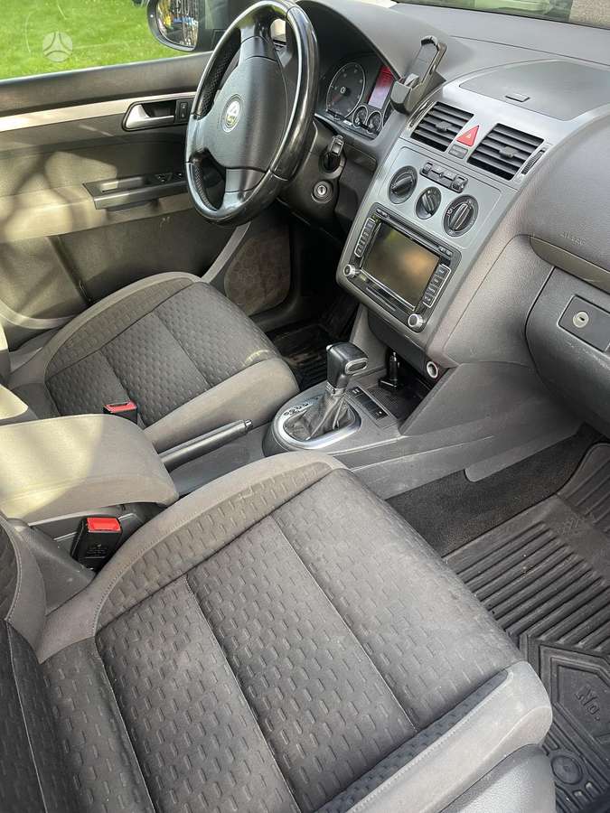 Volkswagen Touran - 7