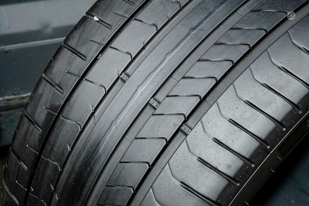 Pirelli P Zero 4 (BMW), vasarinės 285/30 R21