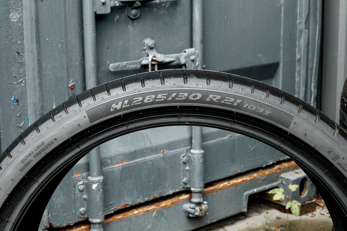 Pirelli P Zero 4 (BMW), vasarinės 285/30 R21