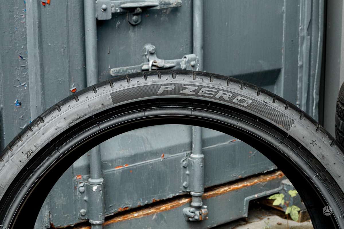 Pirelli P Zero 4 (BMW), летние 285/30 R21