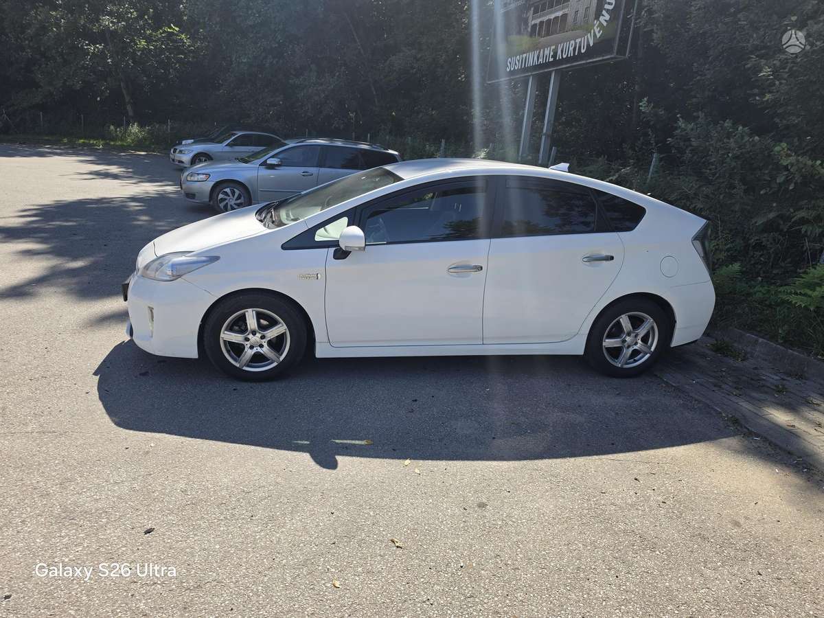 Toyota Prius - 2