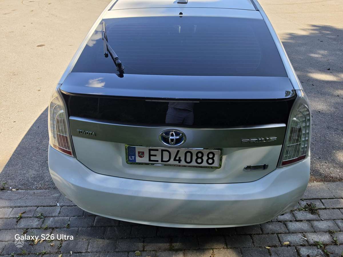 Toyota Prius - 3