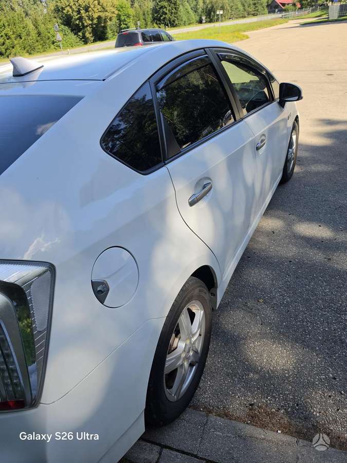 Toyota Prius - 5