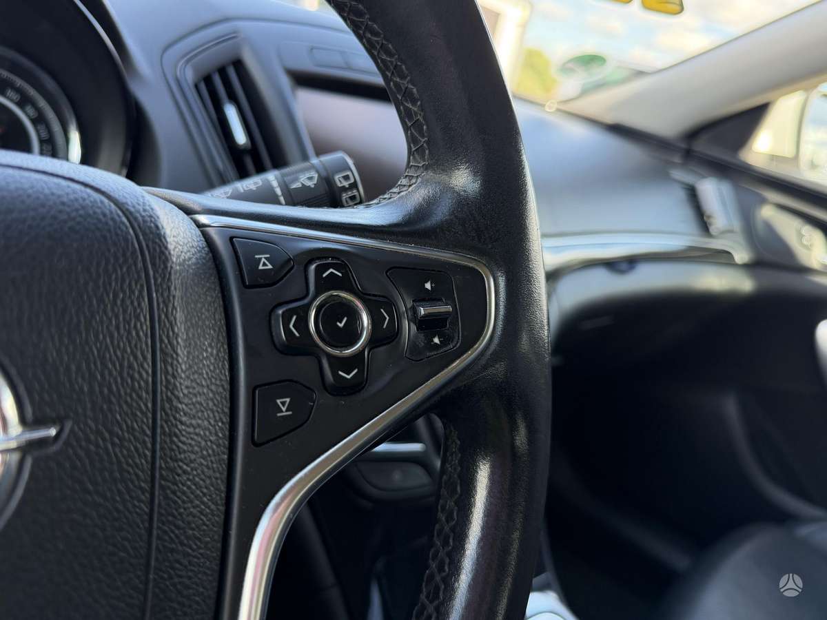 Opel Insignia, 2.0 l., Седан