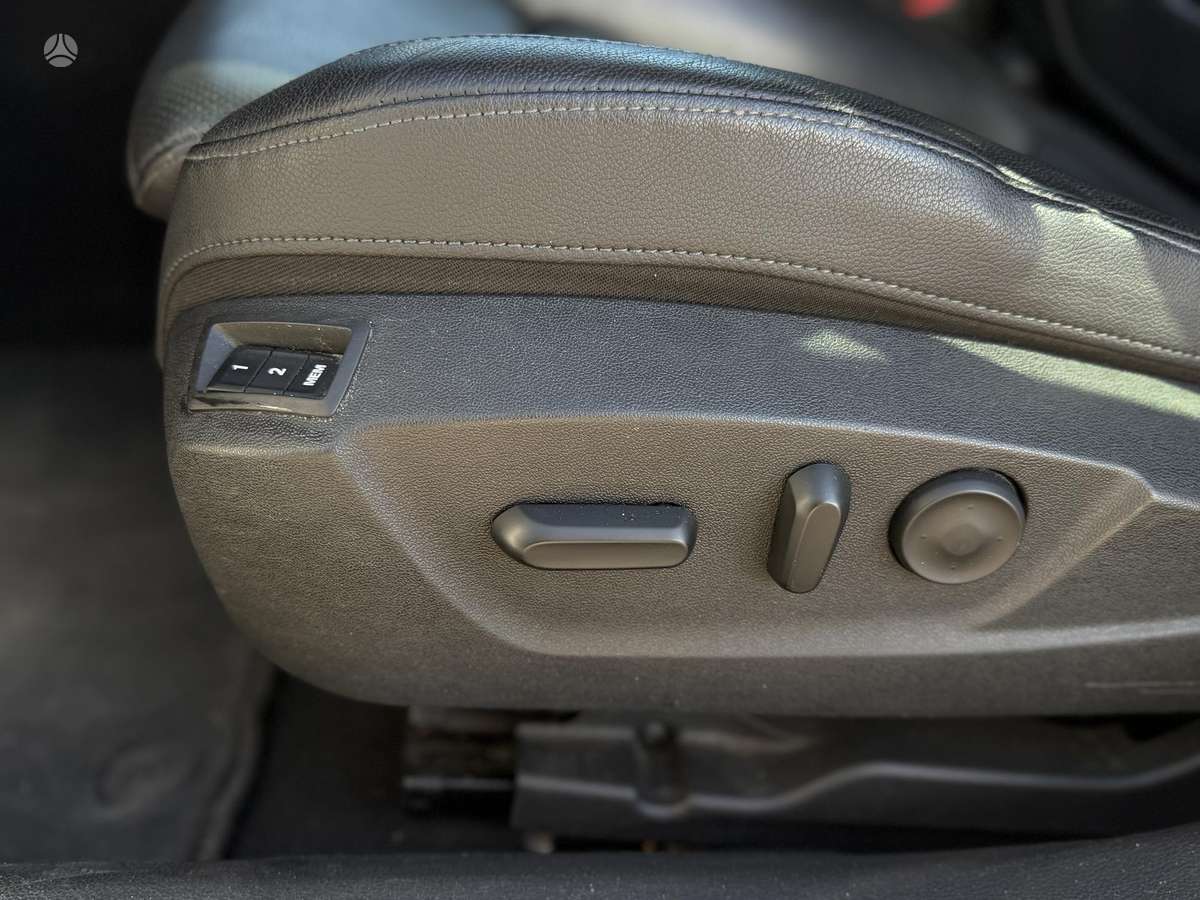 Opel Insignia, 2.0 l., Седан