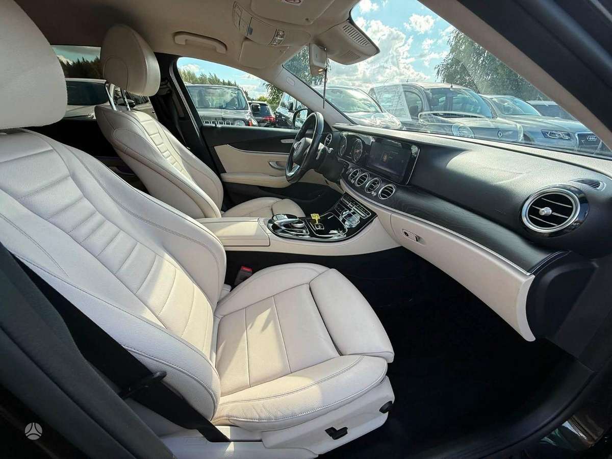 Mercedes-Benz E350, 3.0 l., Седан