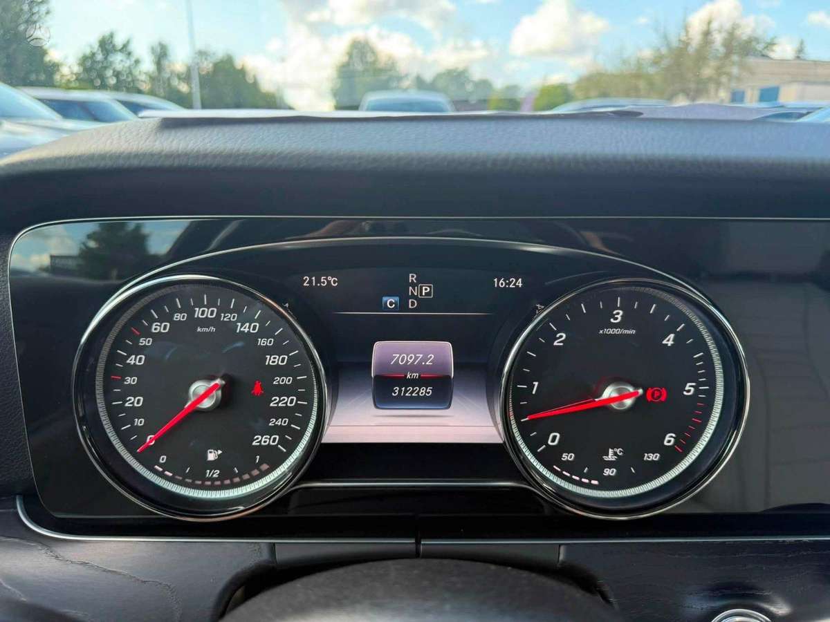 Mercedes-Benz E350, 3.0 l., Седан