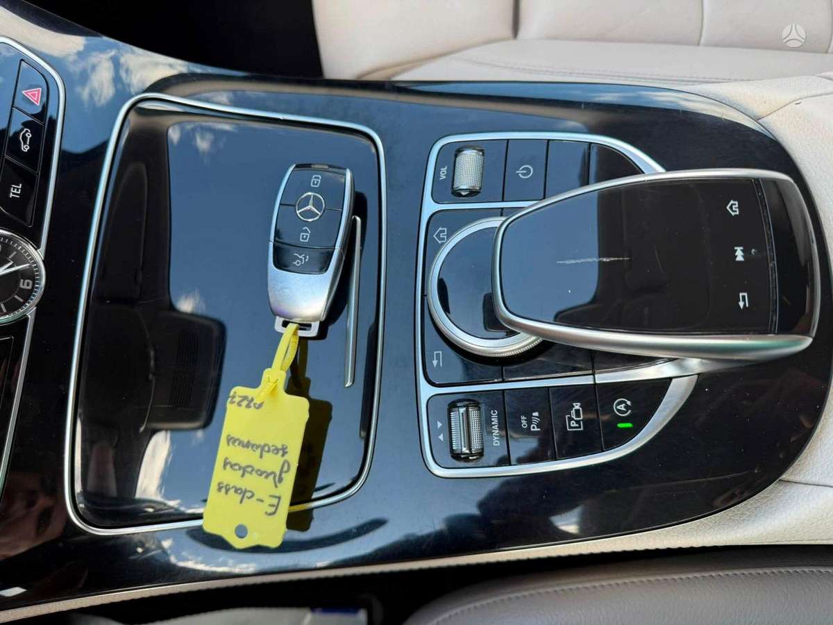 Mercedes-Benz E350, 3.0 l., Седан