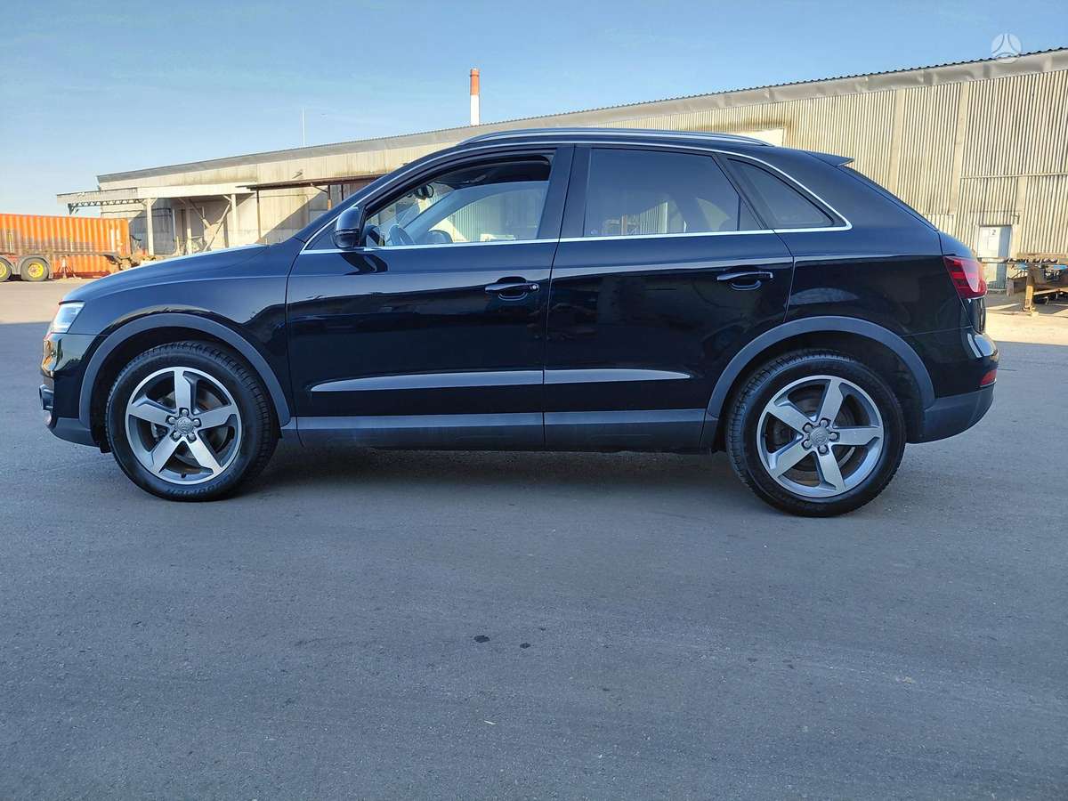 Audi Q3, 1.4 l., Минивэн