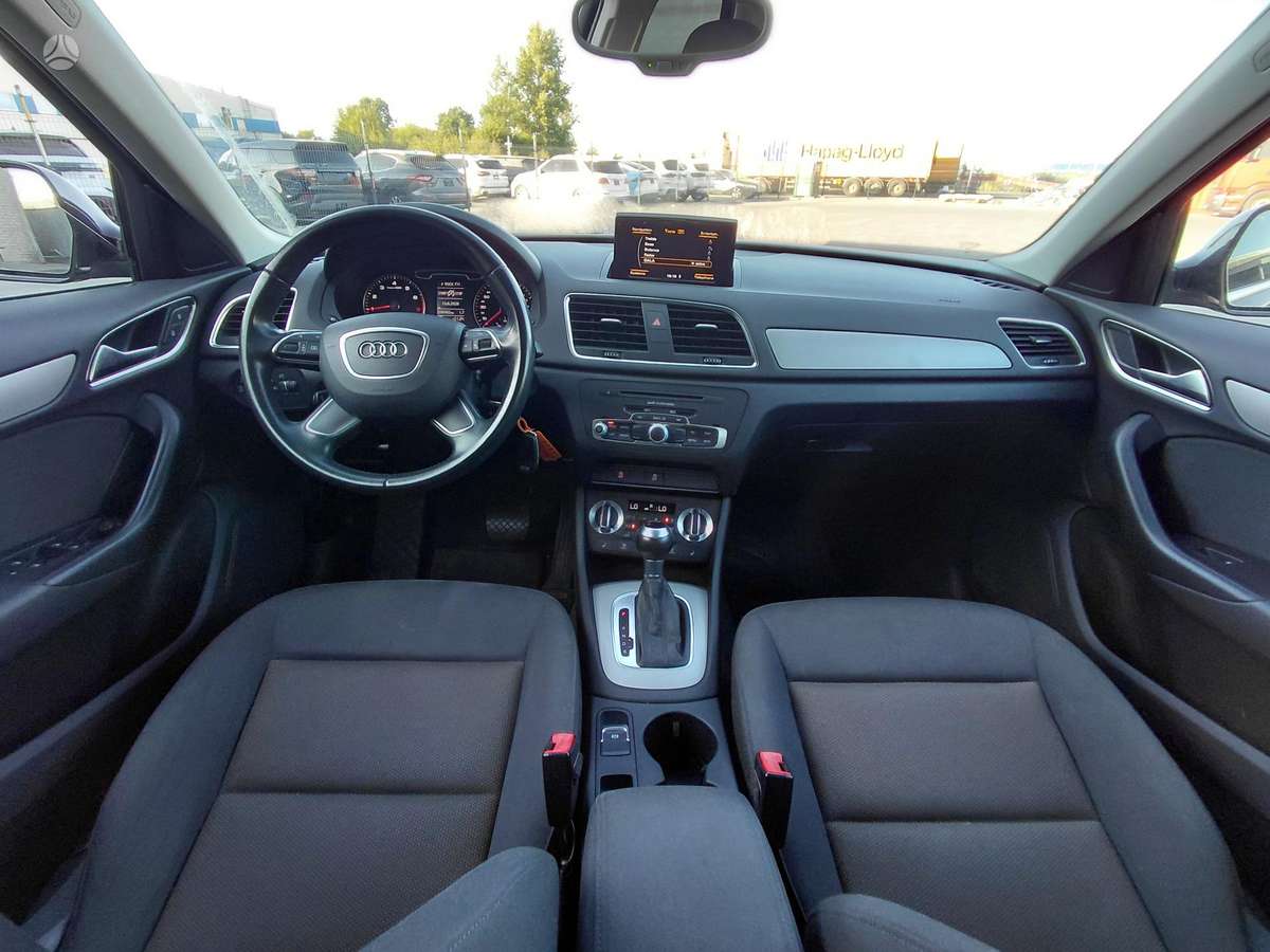 Audi Q3, 1.4 l., Минивэн