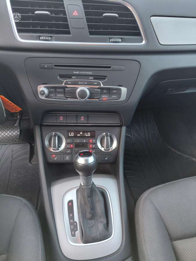 Audi Q3, 1.4 l., Минивэн