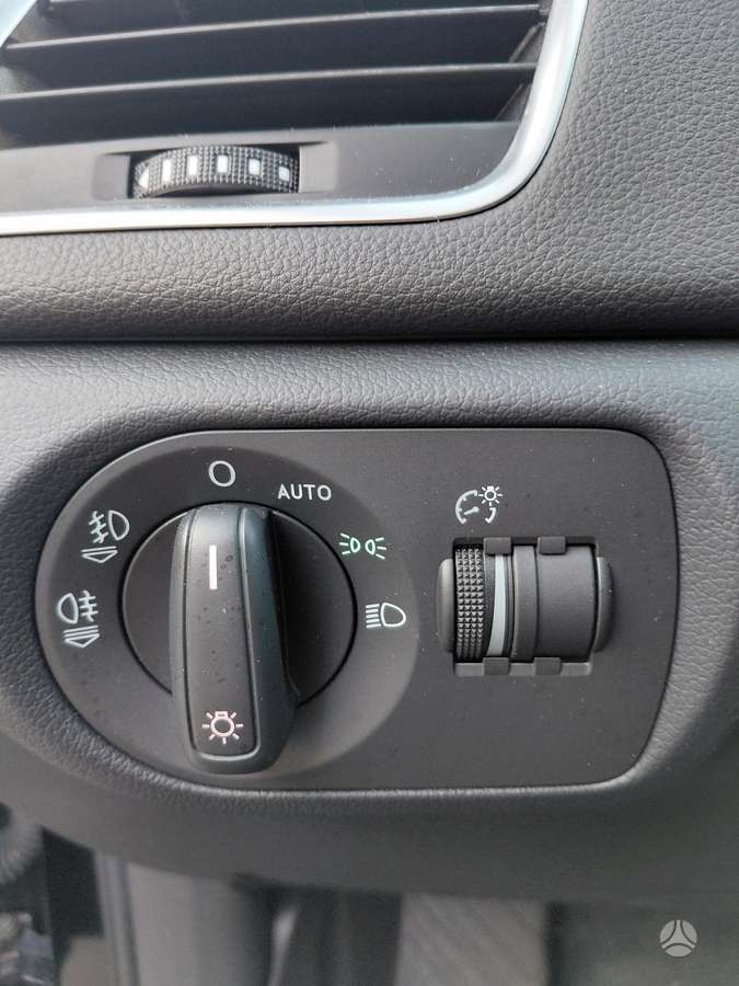 Audi Q3, 1.4 l., mpv / minivan