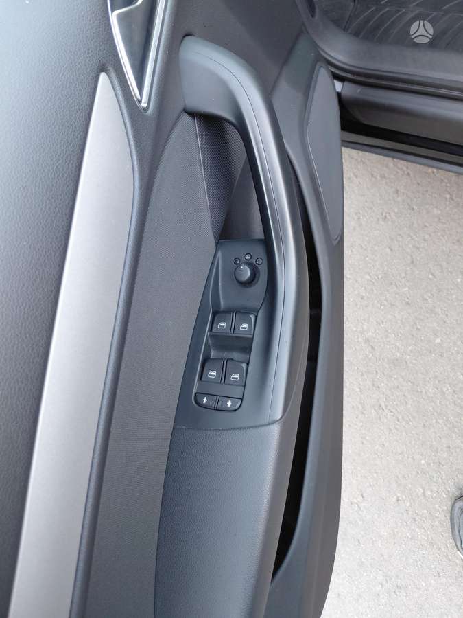 Audi Q3, 1.4 l., mpv / minivan