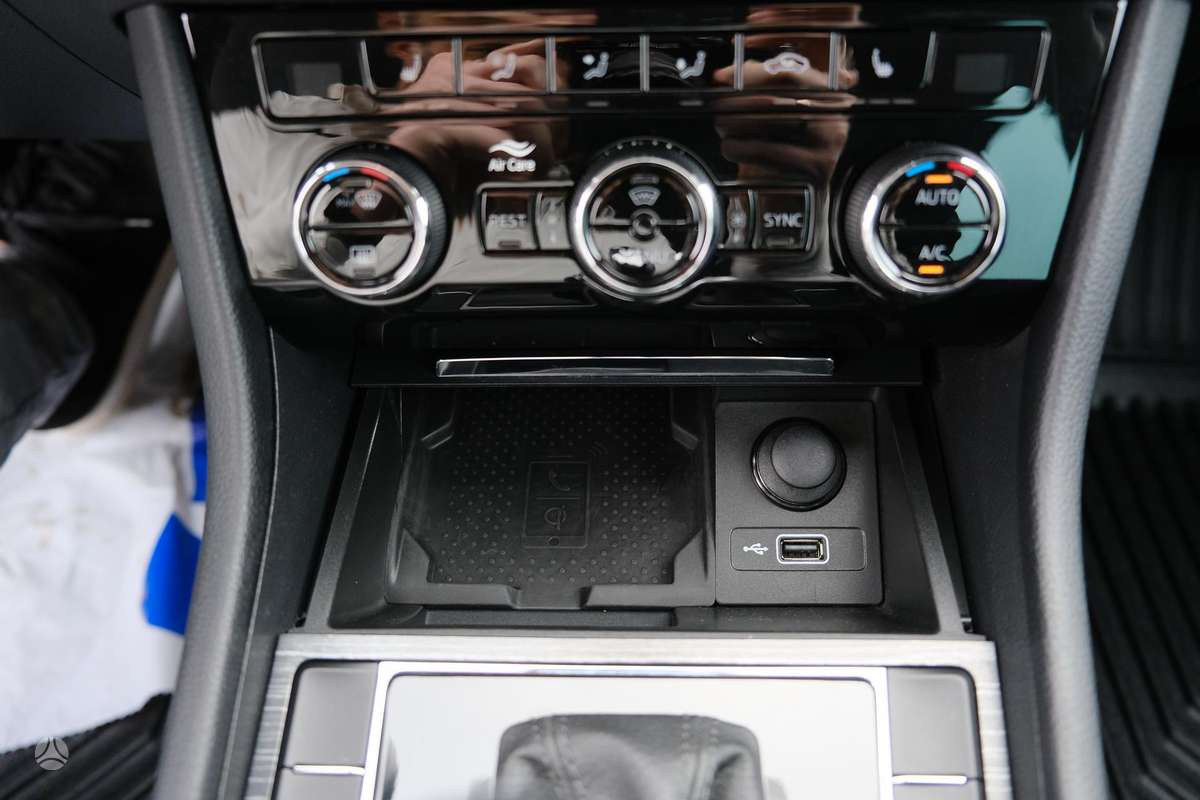 Skoda Superb, 2.0 l., hatchback