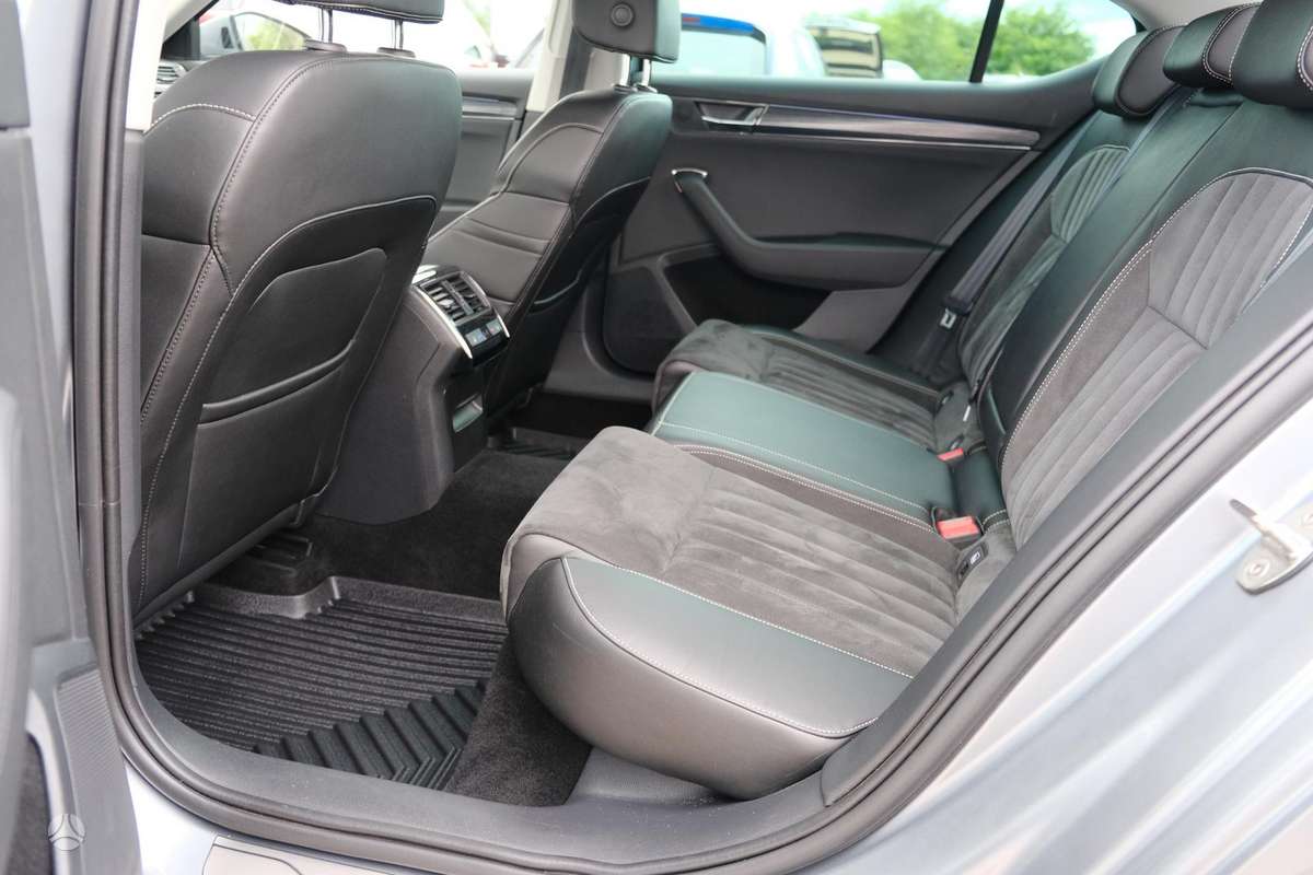 Skoda Superb, 2.0 l., hatchback