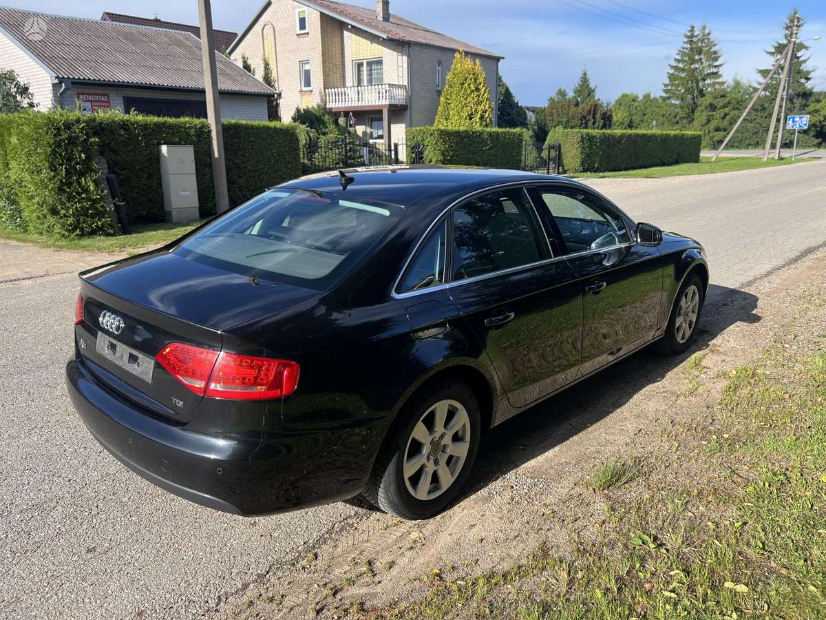 Audi A4, 2.0 l., sedanas