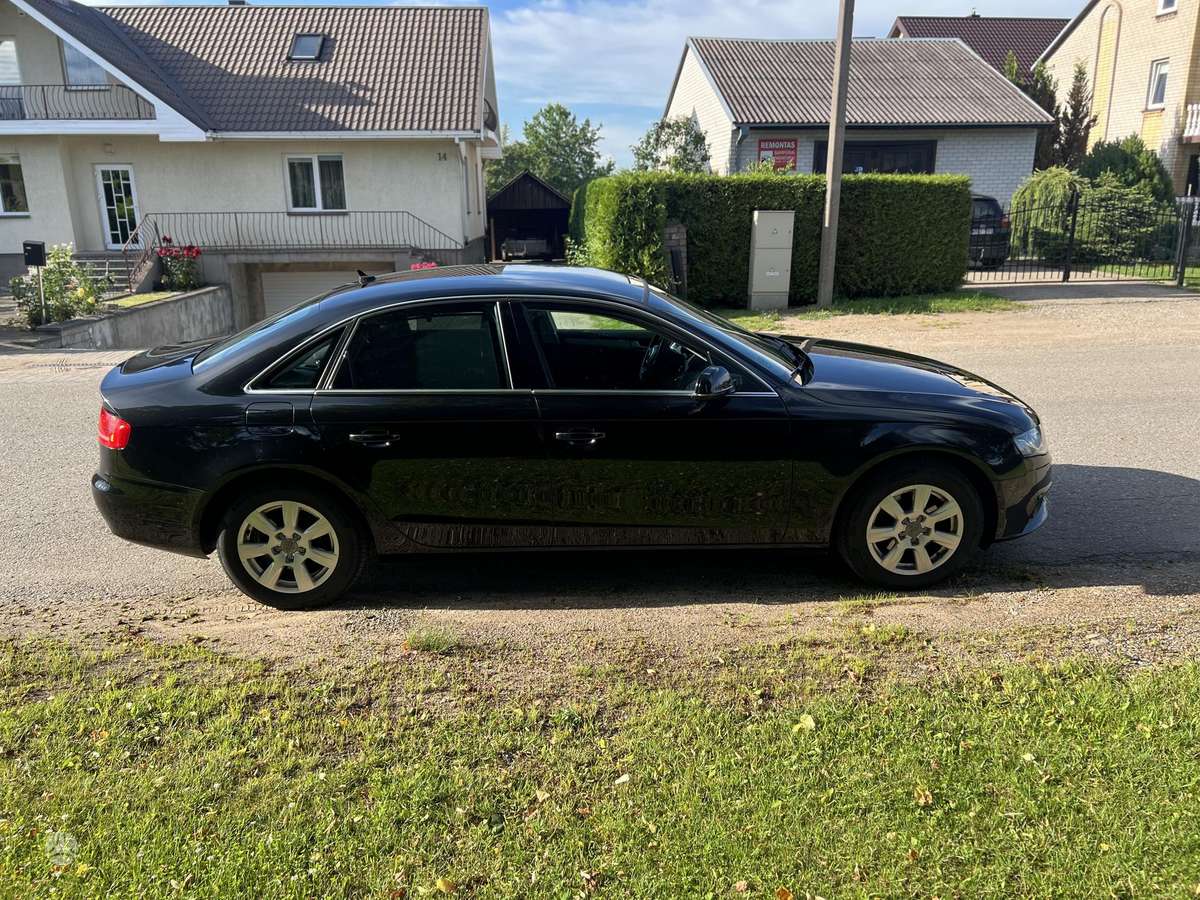 Audi A4, 2.0 l., sedanas