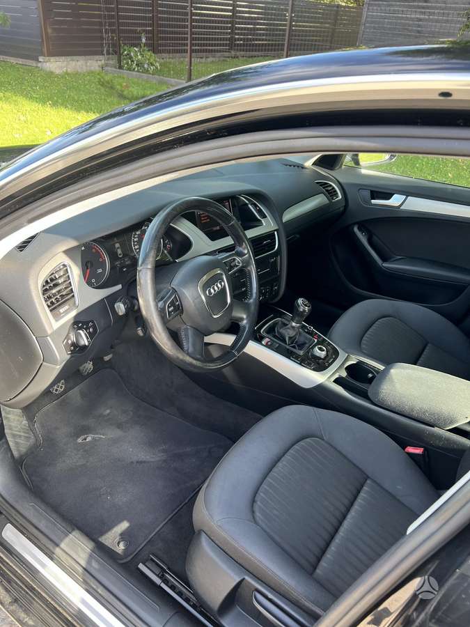 Audi A4, 2.0 l., sedanas