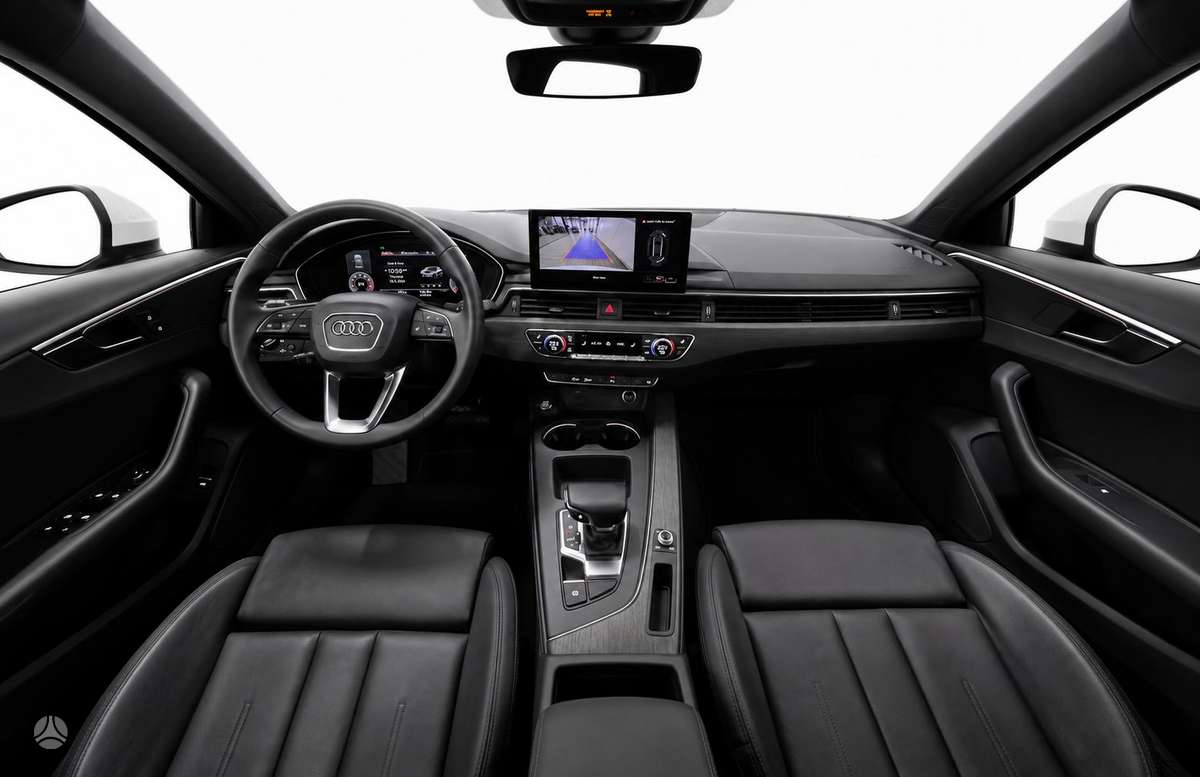 Audi A4, 2.0 l., Седан