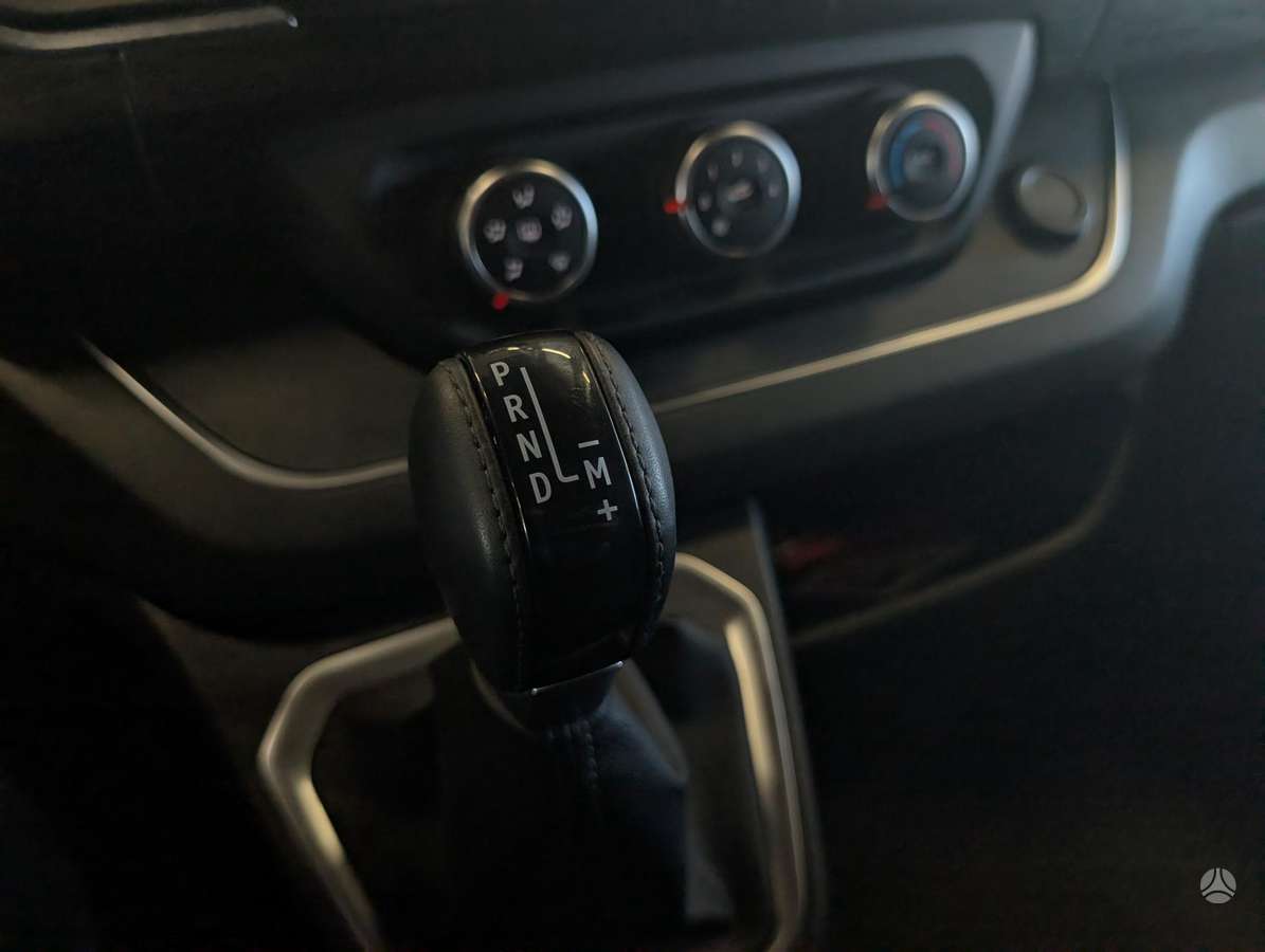 Renault Trafic, 2.0 l., passenger minibus