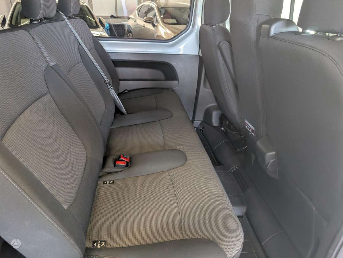 Renault Trafic, 2.0 l., passenger minibus